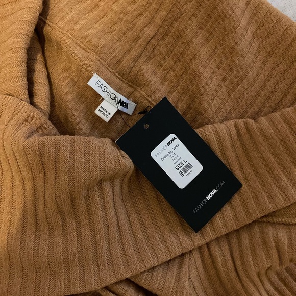 Fashion Nova Cross Top - Picture 4 of 5